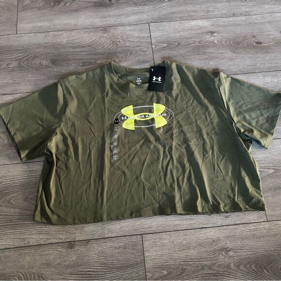 Under Armour Tops - Under armour boxy seasonal MFO cropped top